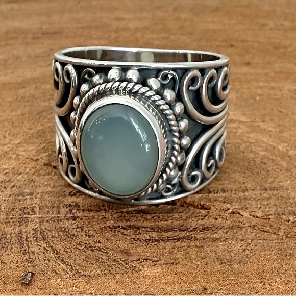 Samuel B Chalcedony and Sterling Silver Ring Size 9 (wide band) - Picture 1 of 11